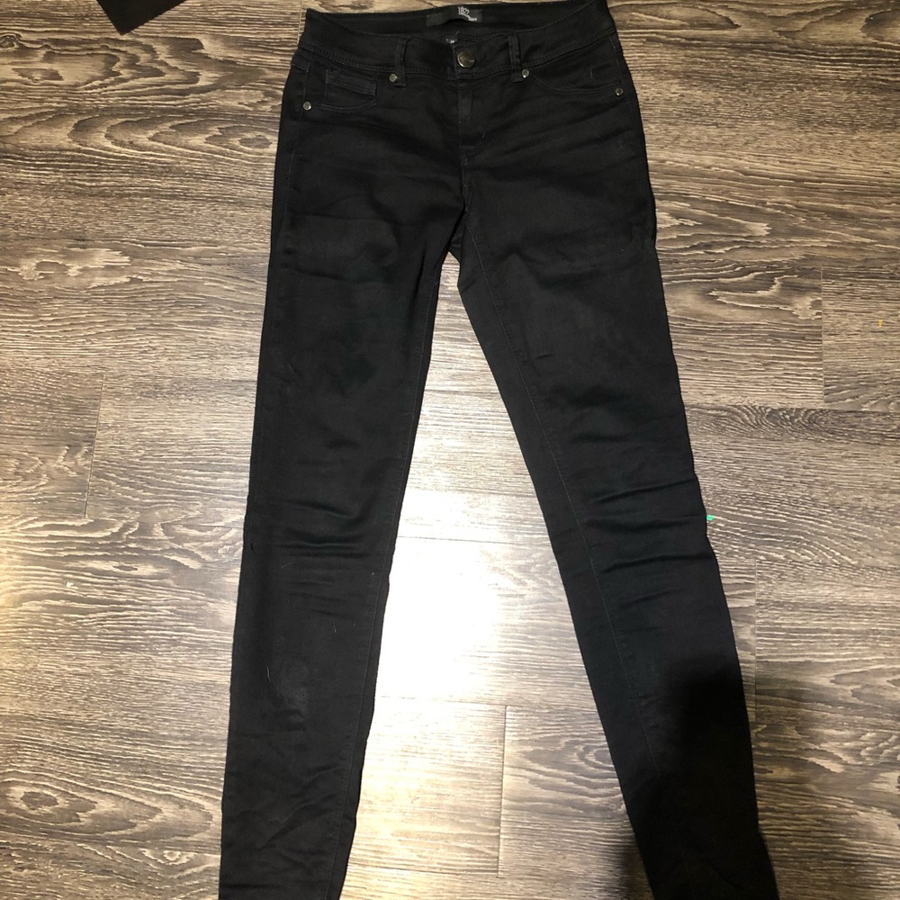 1822 nordstrom skinny jeans in black size 26- like new